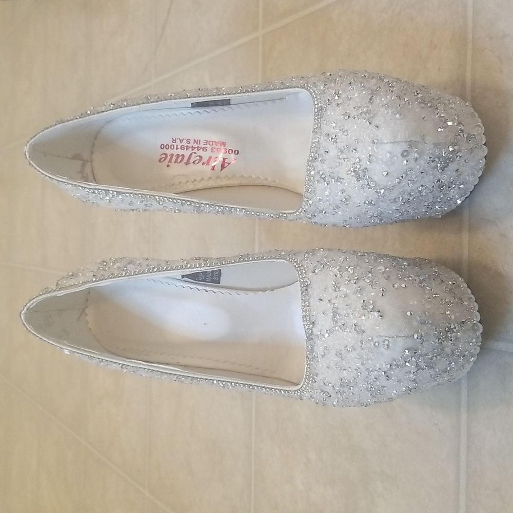 Beautiful Rhinestone/Sequin/Pearl Heels Sz. 7! - Picture 3 of 10